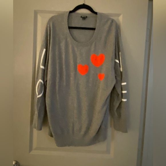 Love Sweater❤️❤️❤️ size 2 Torrid - Picture 1 of 5